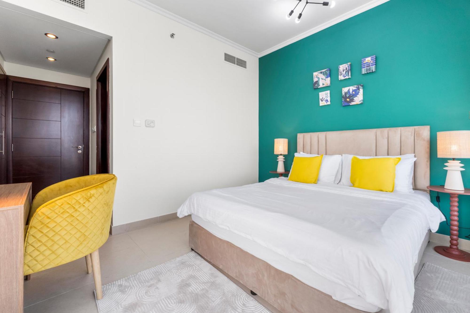 Stylish 1 Bedroom - Burj Khalifa View- 5Mn Walk To Dubai Mall-Apartment In Burj Views Tower دبي