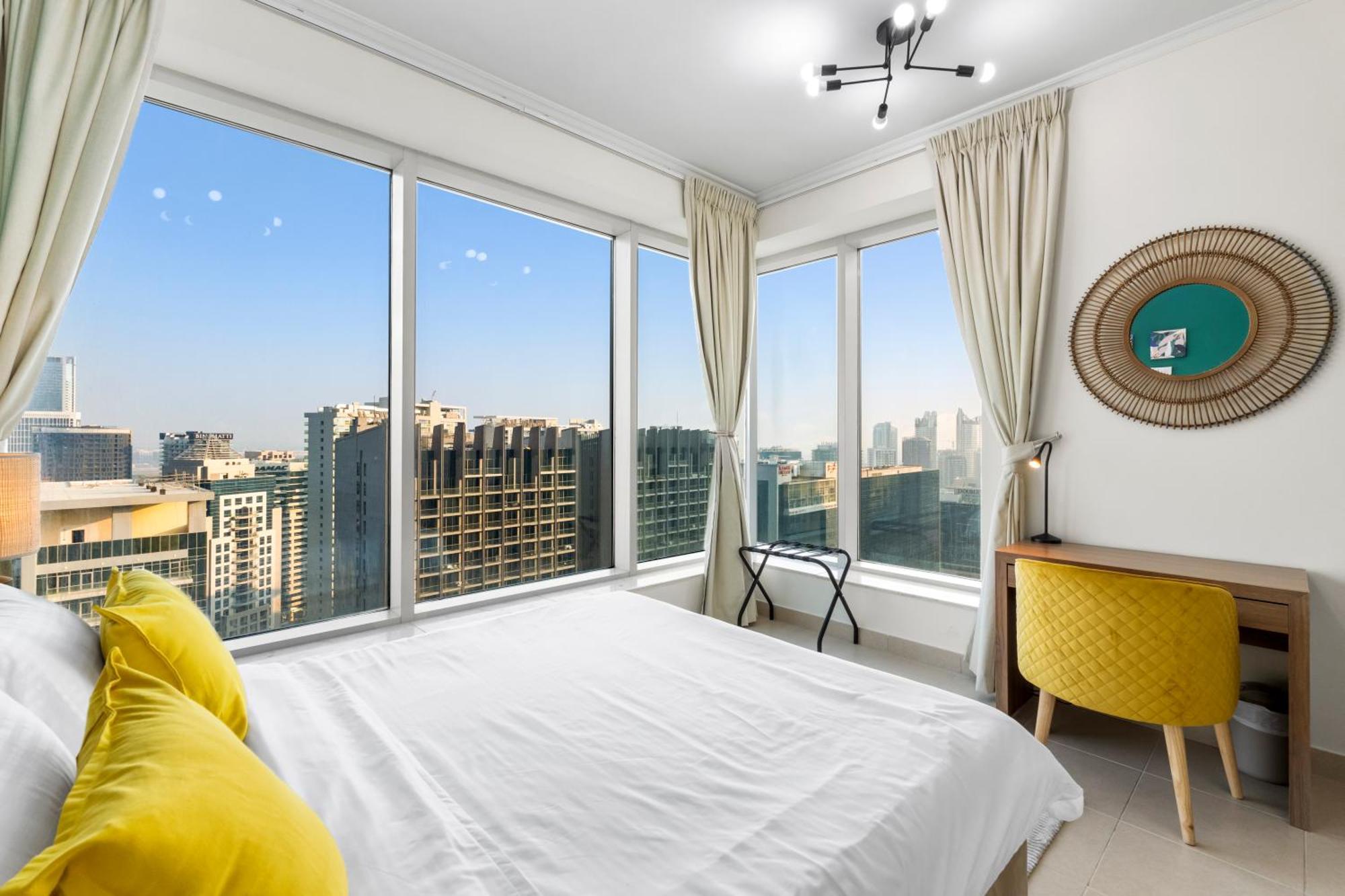 Stylish 1 Bedroom - Burj Khalifa View- 5Mn Walk To Dubai Mall-Apartment In Burj Views Tower شقة دبي