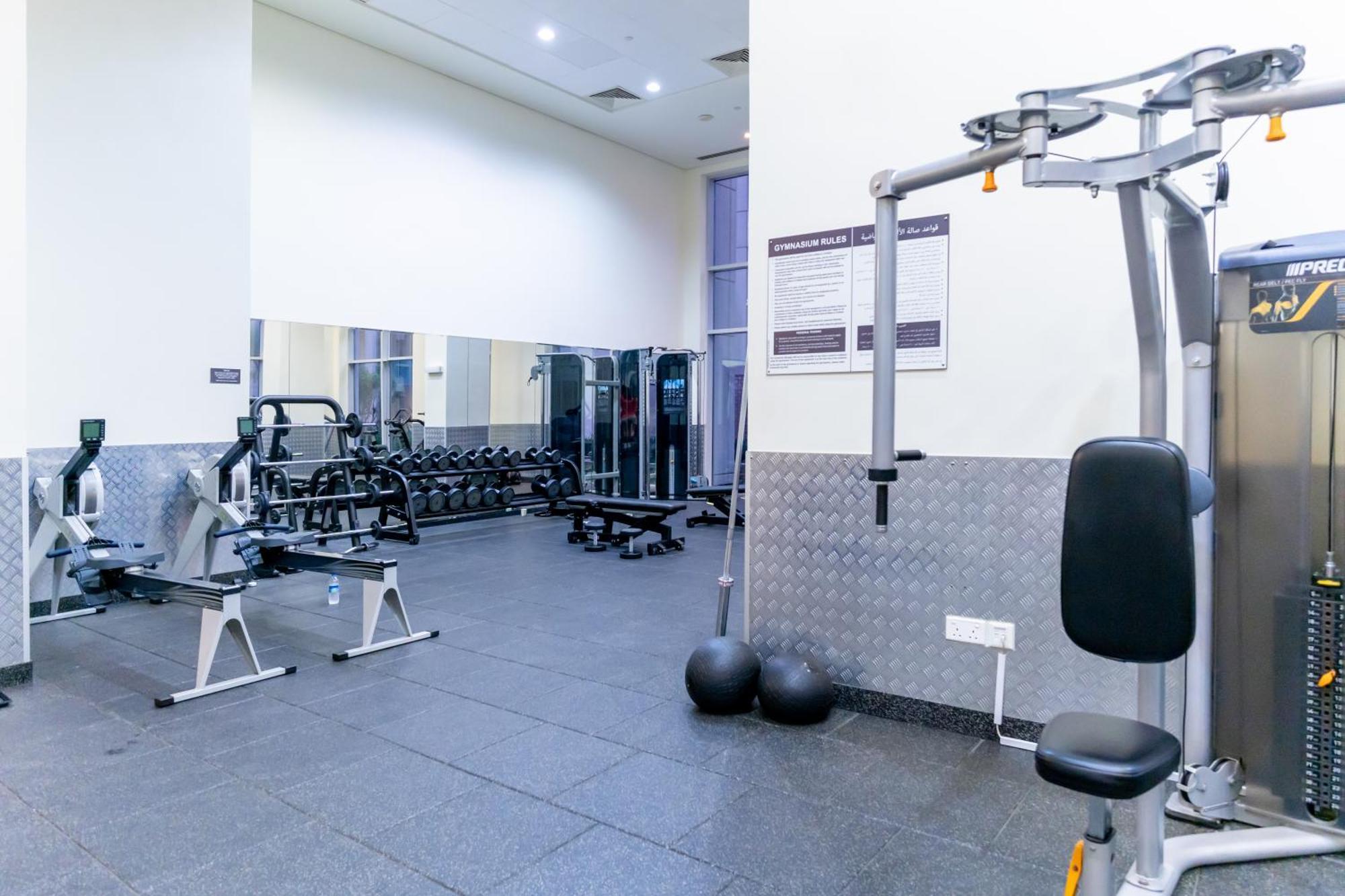 Stylish 1 Bedroom - Burj Khalifa View- 5Mn Walk To Dubai Mall-Apartment In Burj Views Tower شقة دبي