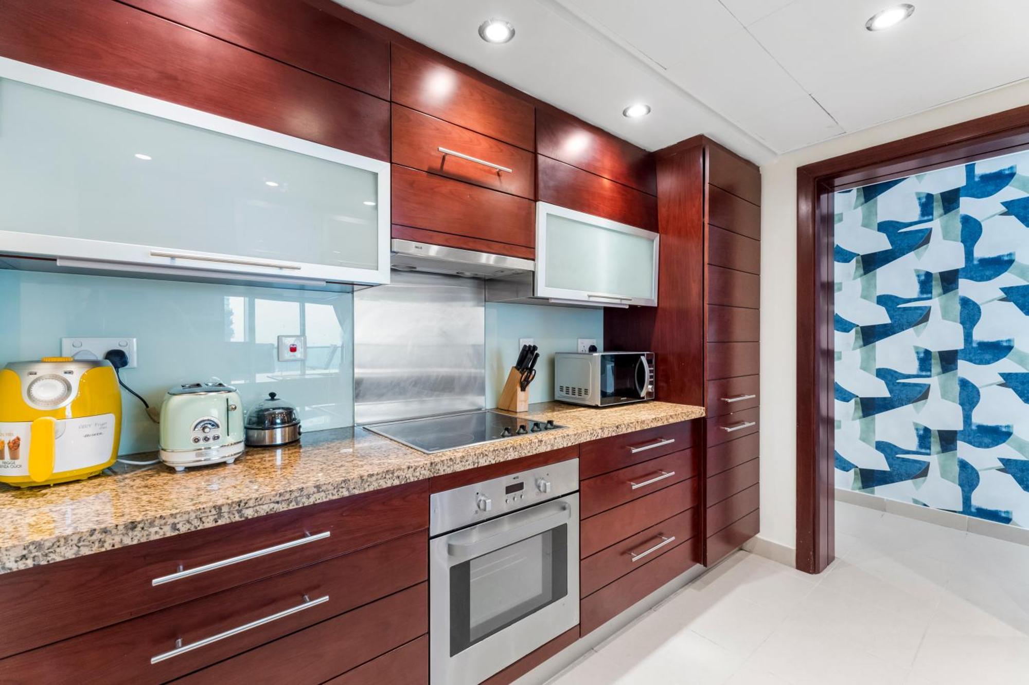شقة Stylish 1 Bedroom - Burj Khalifa View- 5Mn Walk To Dubai Mall-Apartment In Burj Views Tower *