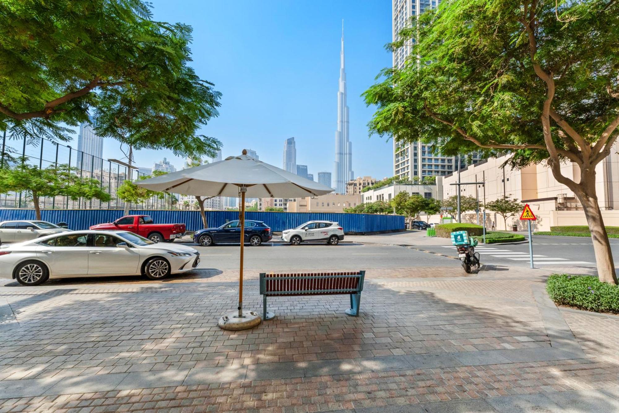 Stylish 1 Bedroom - Burj Khalifa View- 5Mn Walk To Dubai Mall-Apartment In Burj Views Tower * دبي