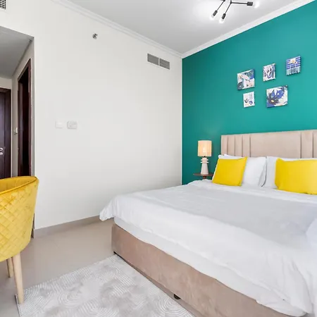 Stylish 1 Bedroom - Burj Khalifa View- 5Mn Walk To Dubai Mall-Apartment In Burj Views Tower Exterior photo