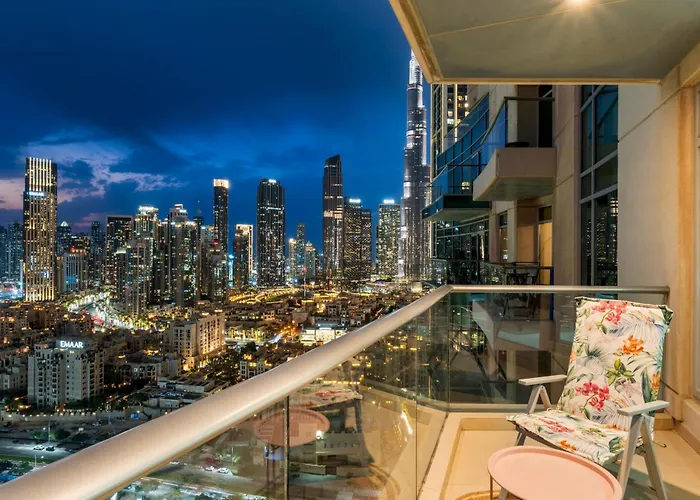 Stylish 1 Bedroom - Burj Khalifa View- 5Mn Walk To Dubai Mall-Apartment In Burj Views Tower