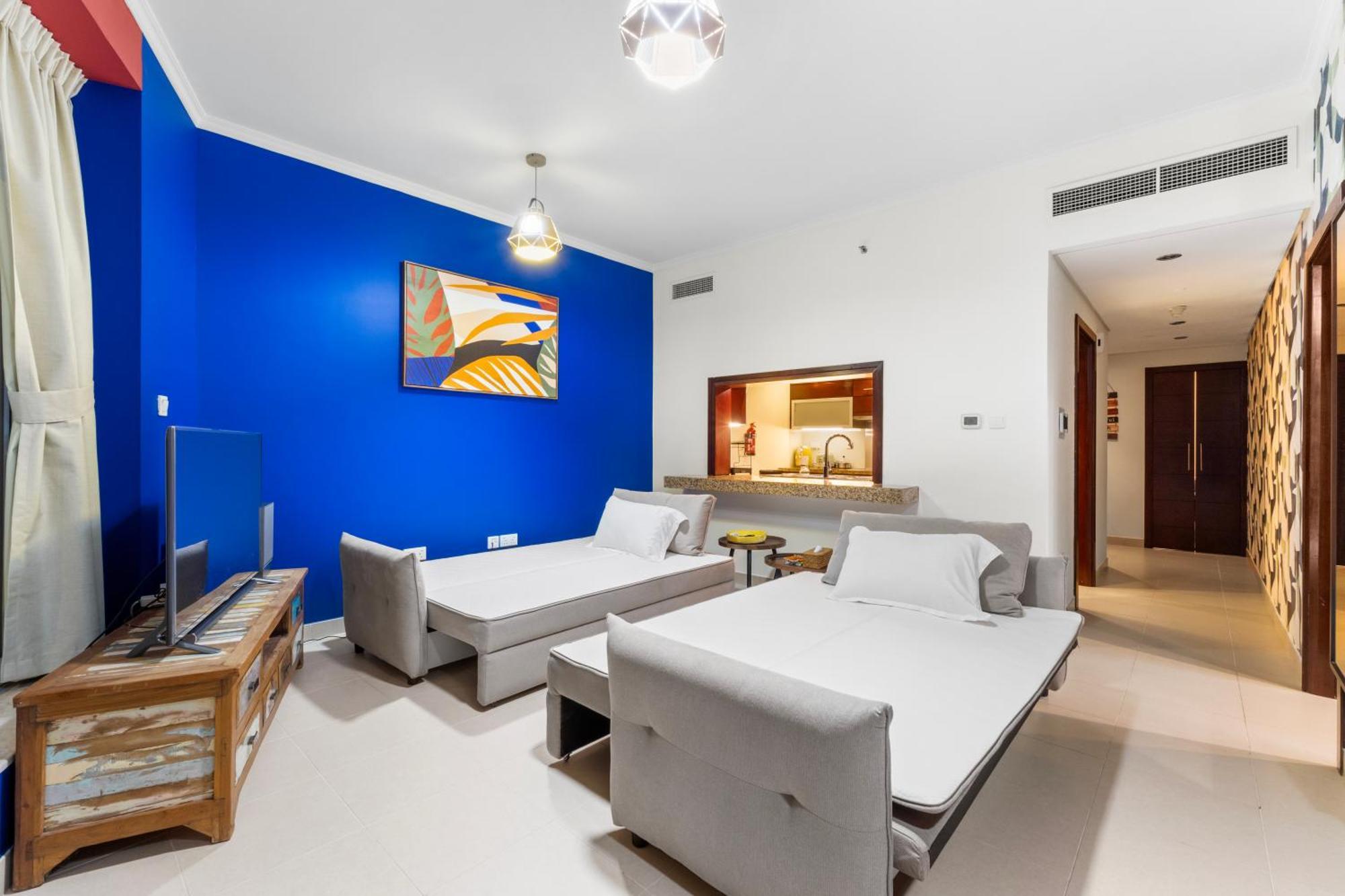 Stylish 1 Bedroom - Burj Khalifa View- 5Mn Walk To Dubai Mall-Apartment In Burj Views Tower *